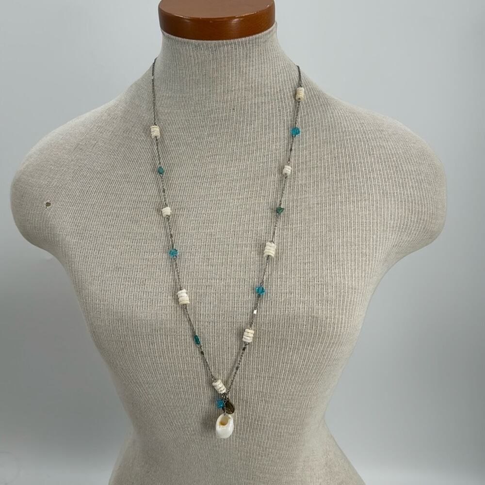Aeropostale beach core shell necklace